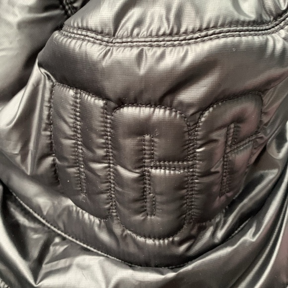 UGG QUILTED PUFFER BUCKET HAT BLACK L/XL New Without Tags Black - Picture 3 of 4